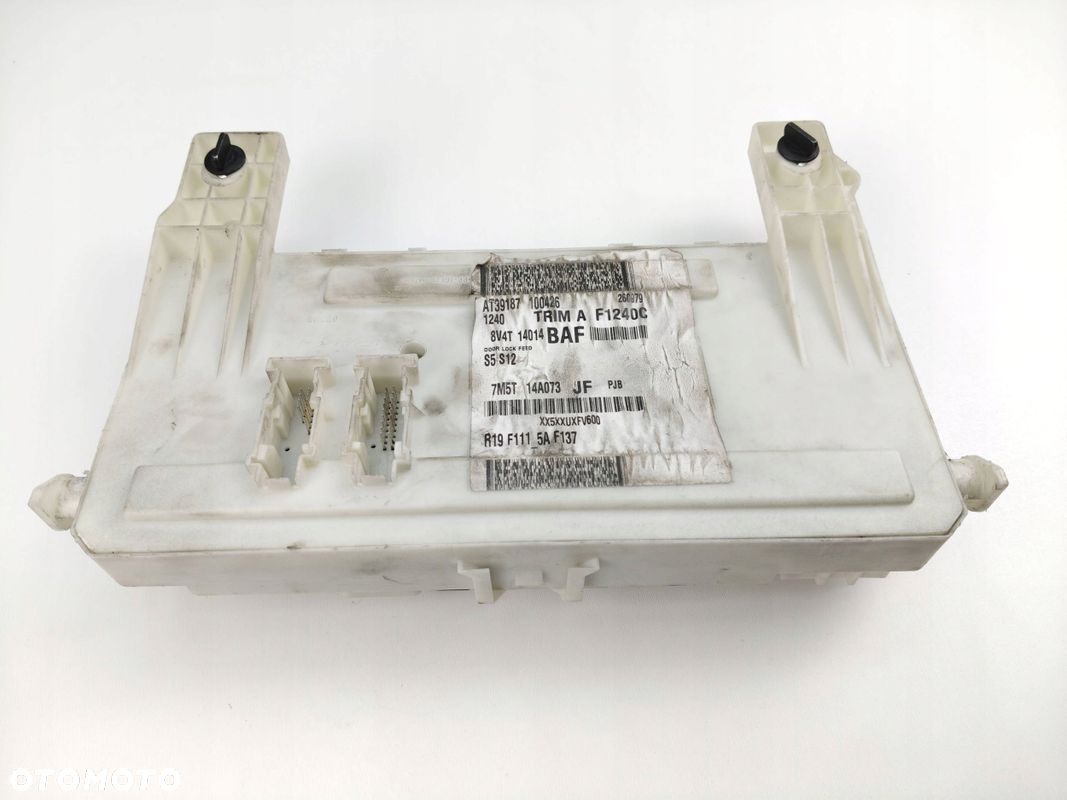 SKRZYNKA BEZPIECZNIKÓW FORD KUGA I MK1 7M5T-14A073-JF 519200802 - 2