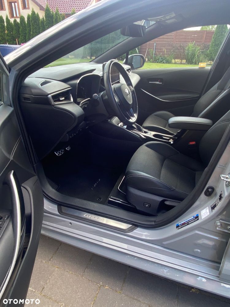 Toyota Corolla 1.8 Hybrid Comfort - 12