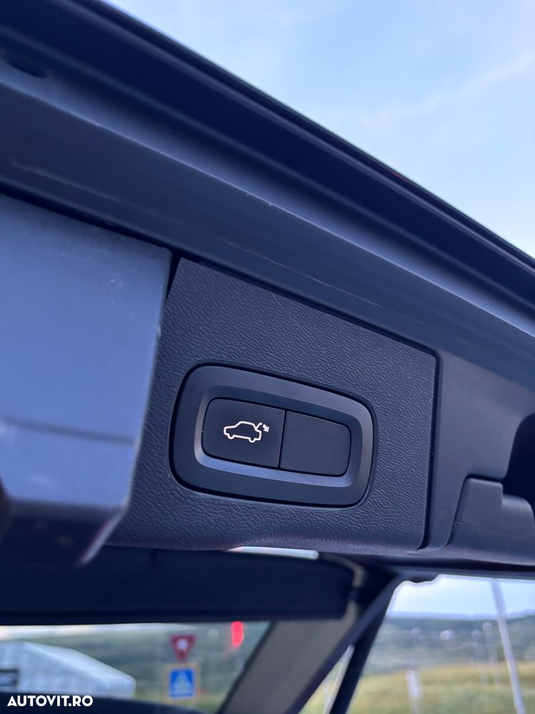VOLVO XC60 2018 — imagine 5