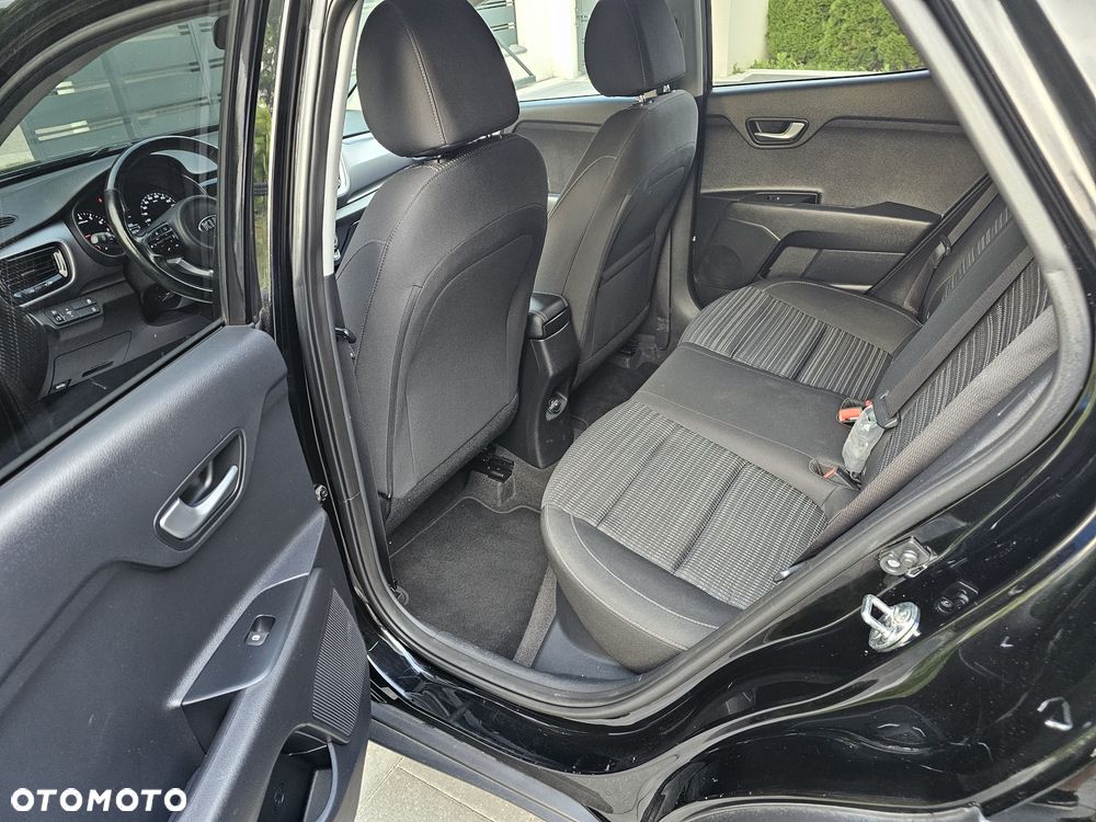 Kia Stonic - 8