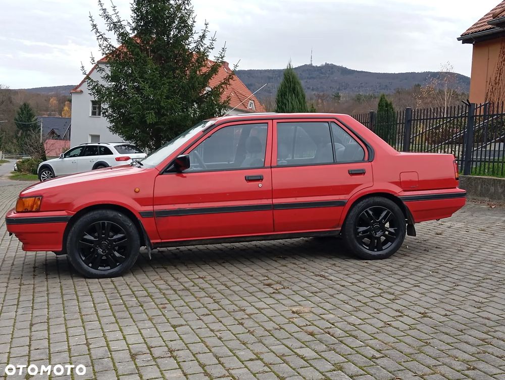 Nissan Sunny - 2