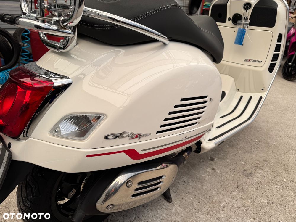 Vespa GTS - 22