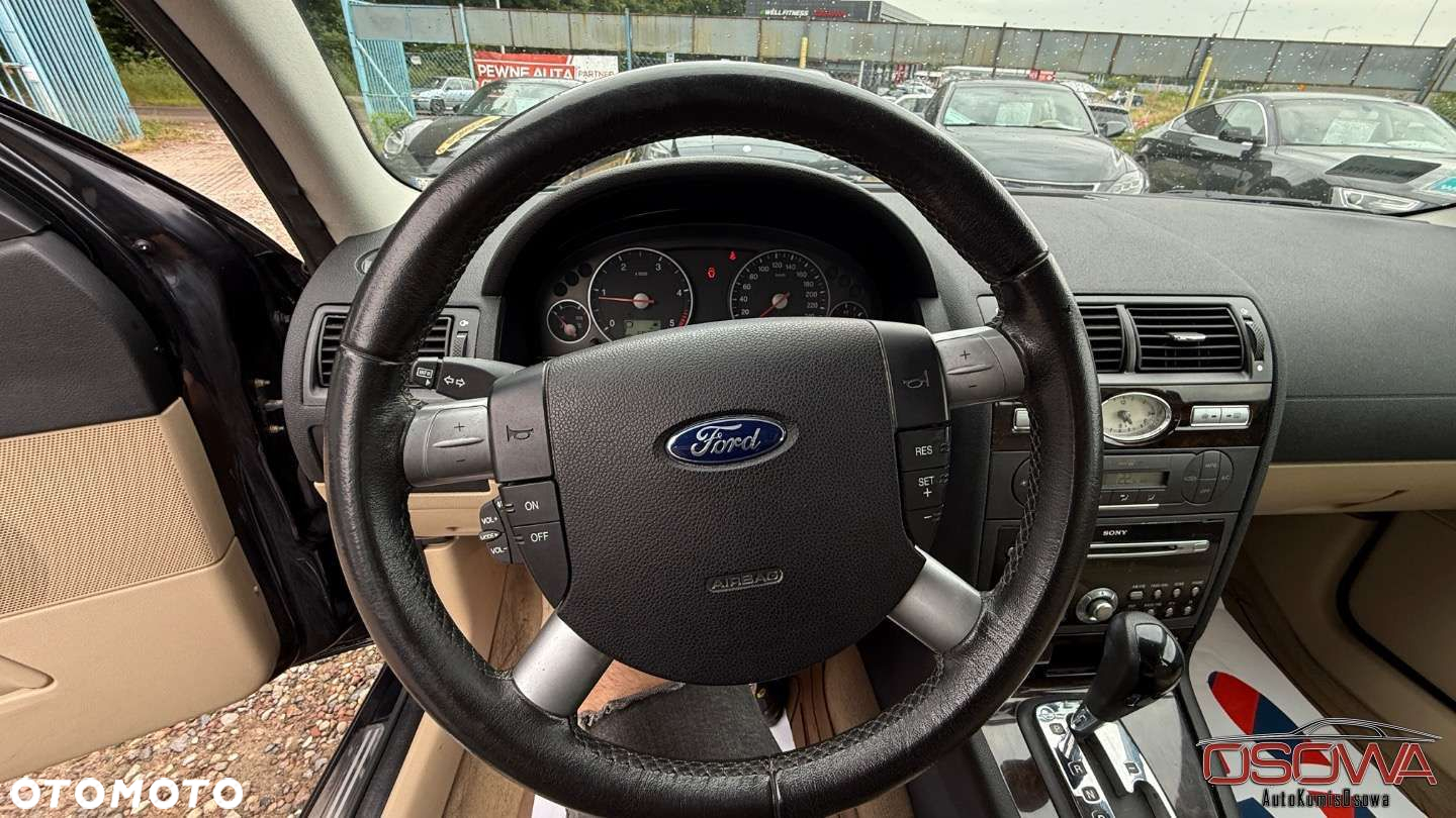 Ford Mondeo - 22