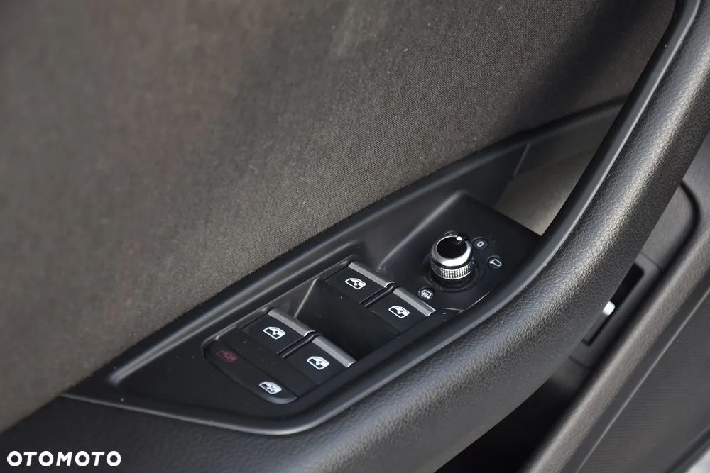 Audi A4 Avant 2.0 TDI S tronic - 16