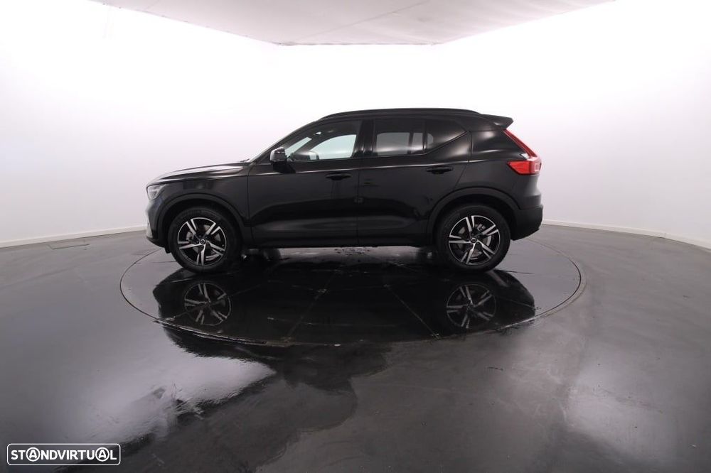 Volvo XC 40 2.0 B3 Plus Dark - 4