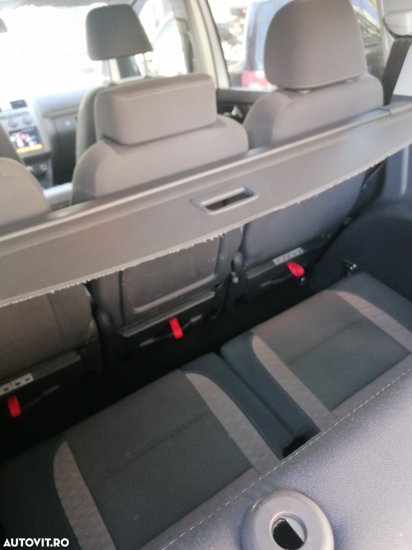 Volkswagen Touran 2.0 TDI DPF Cross - 14