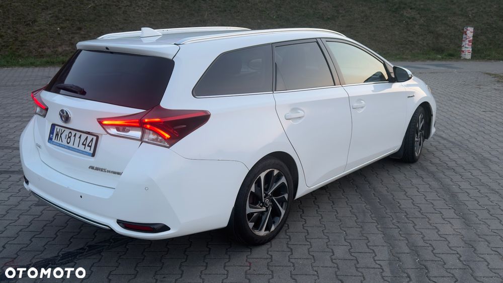 Toyota Auris Hybrid 135 Comfort - 4