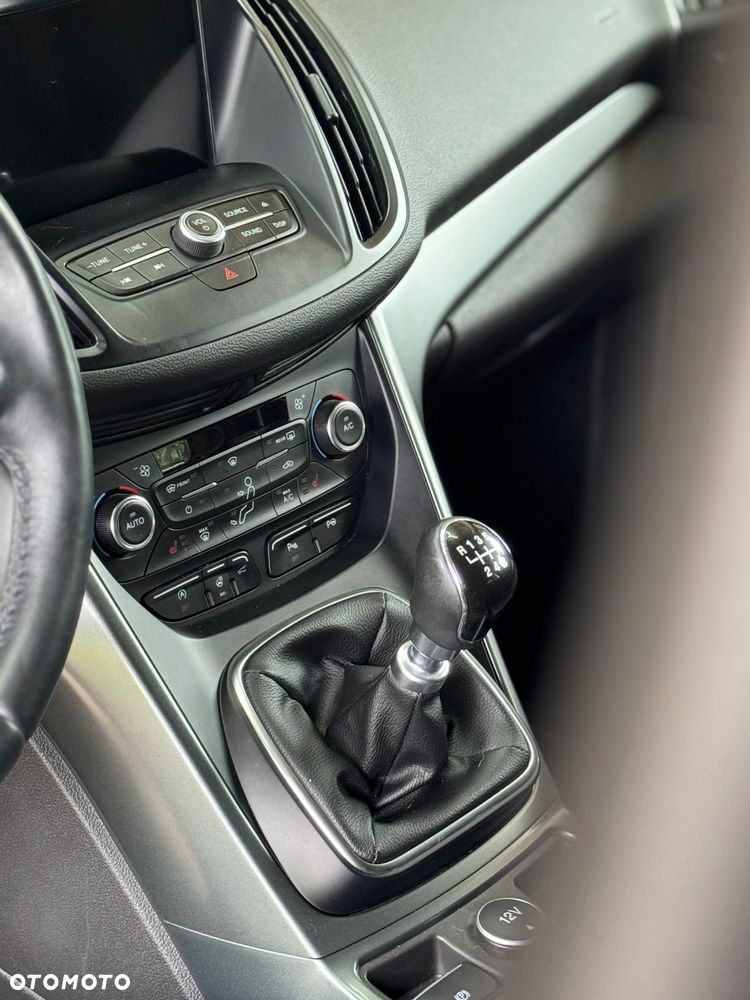 Ford Kuga 1.5 EcoBoost FWD Titanium ASS MMT6 - 17