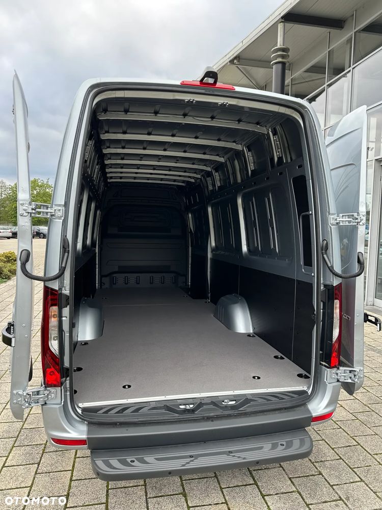 Mercedes-Benz Sprinter - 27