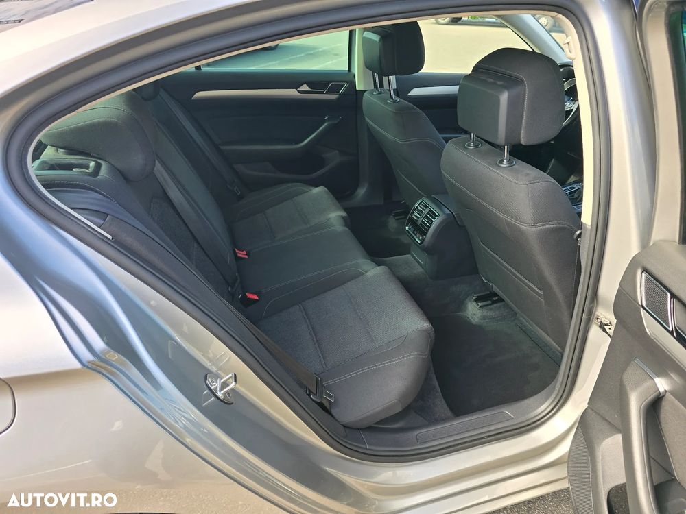 Volkswagen Passat - 7