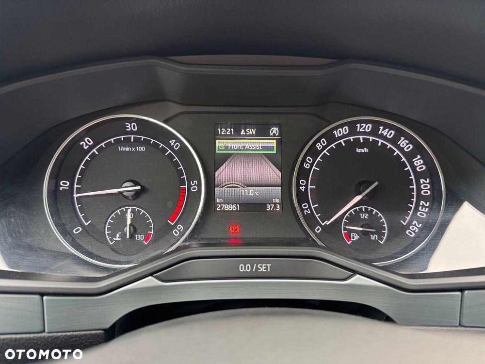 Skoda Superb 1.6 TDI Ambition - 26