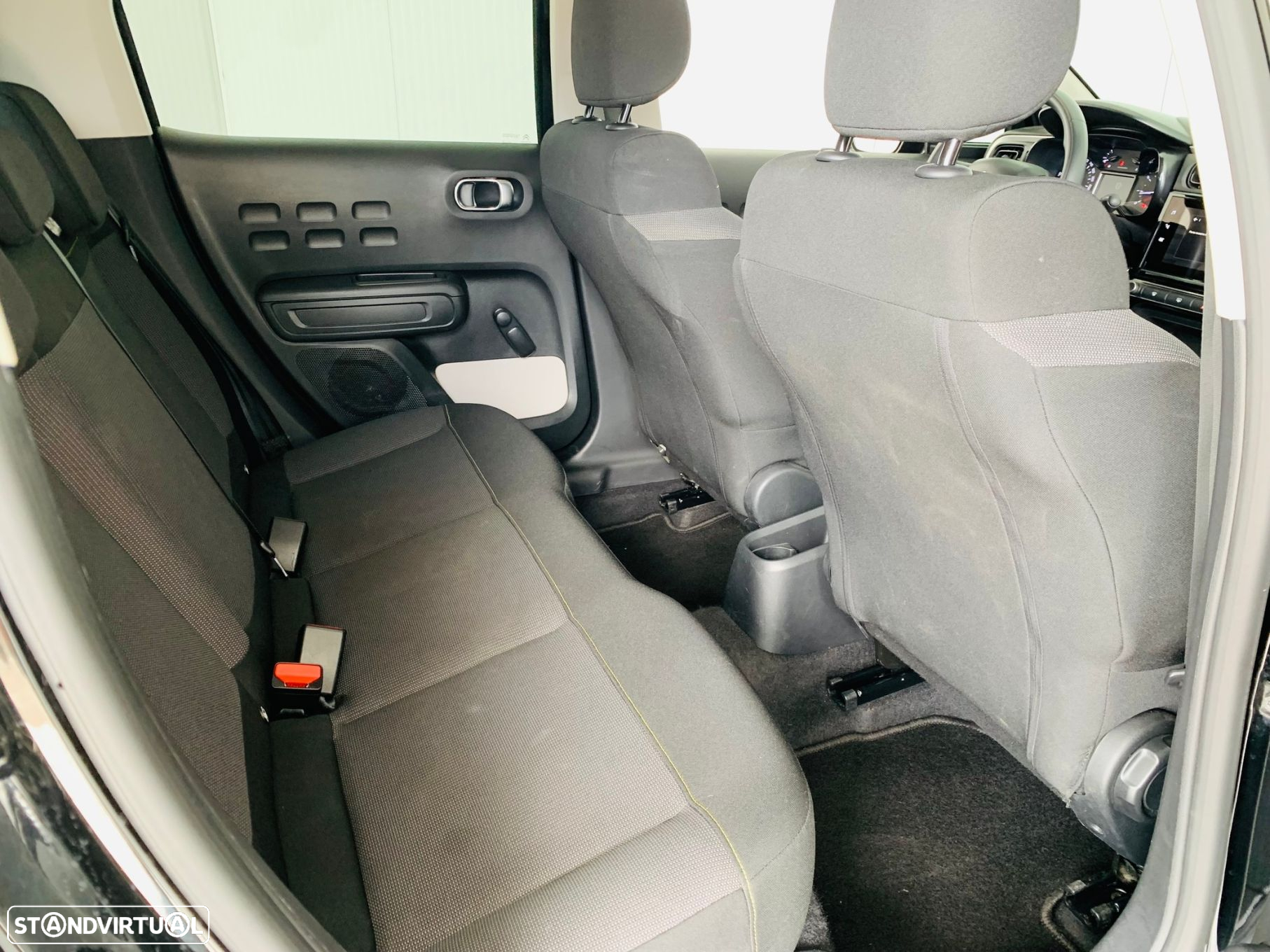 Citroën C3 1.2 PureTech Shine - 32