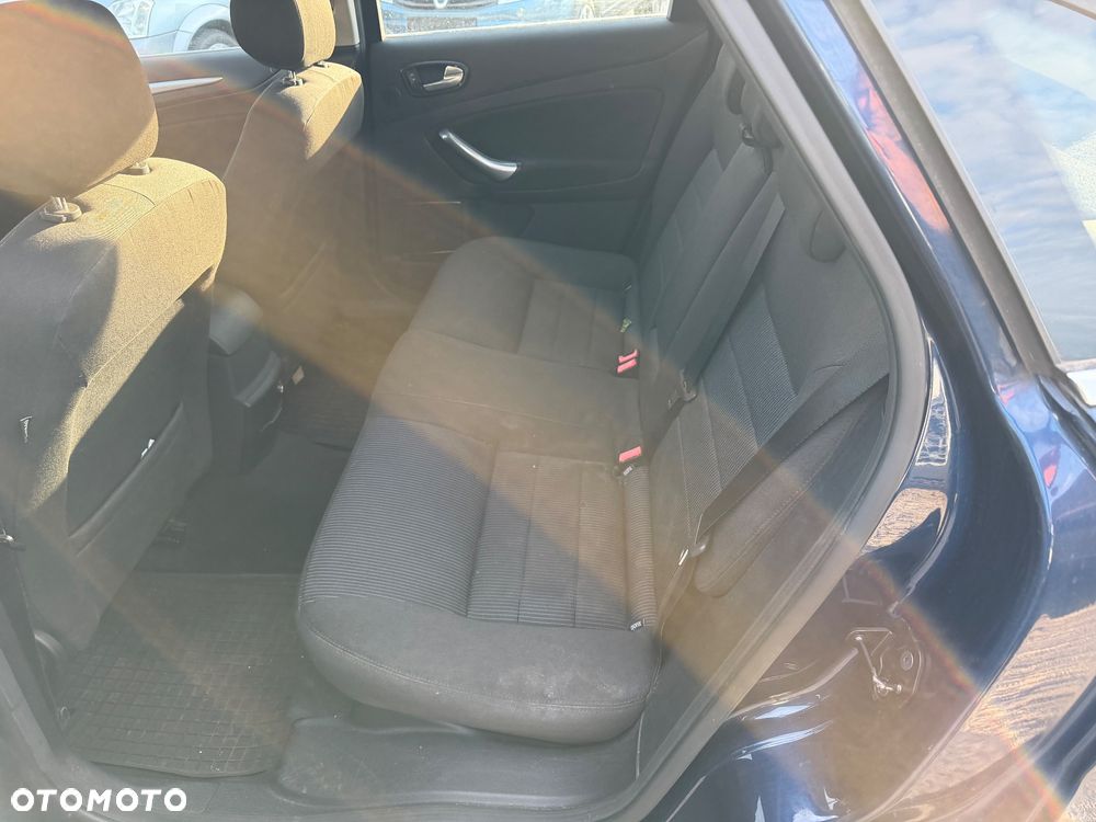 Ford Mondeo - 16