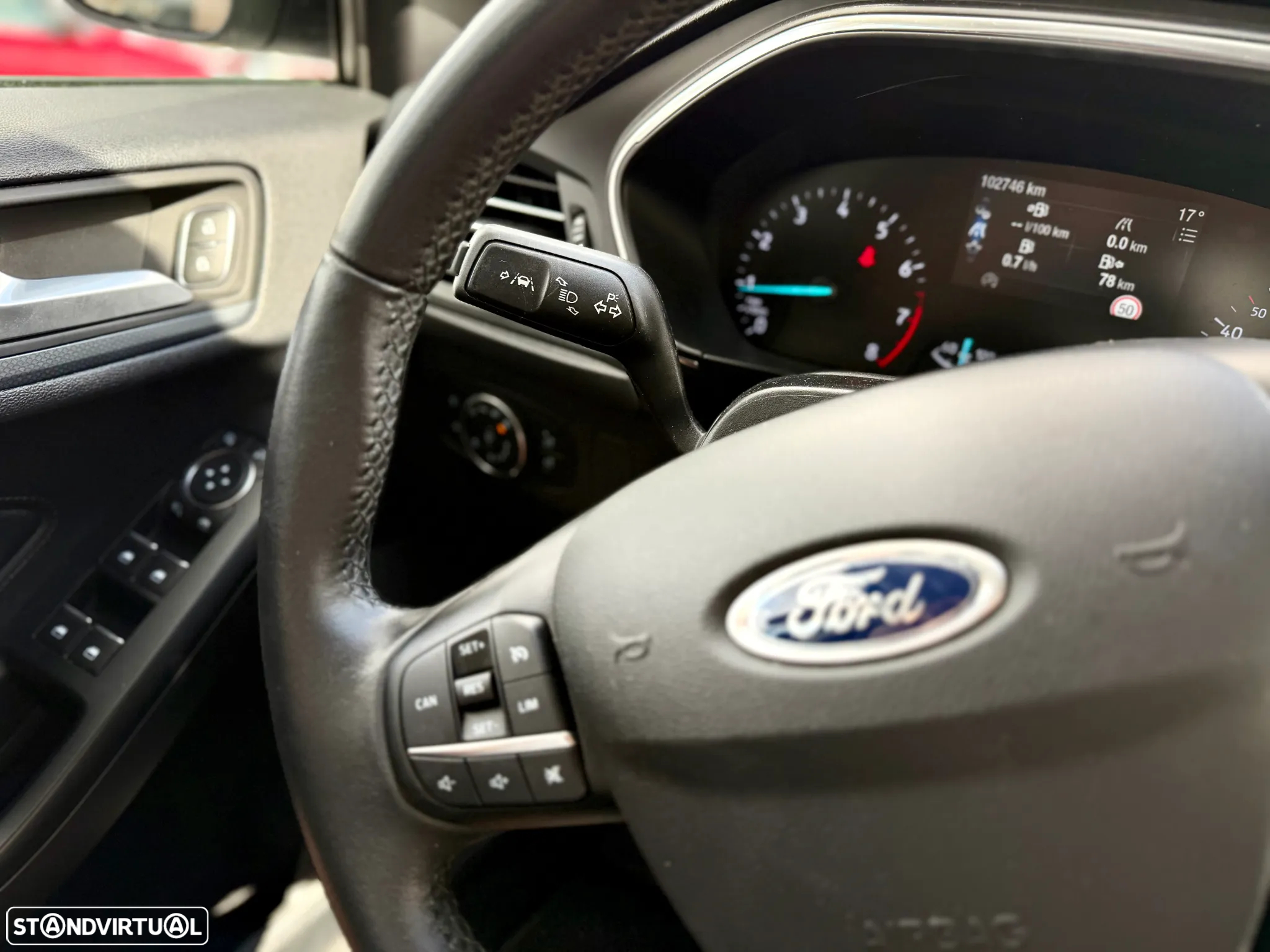 Ford Focus 1.0 EcoBoost Active - 19