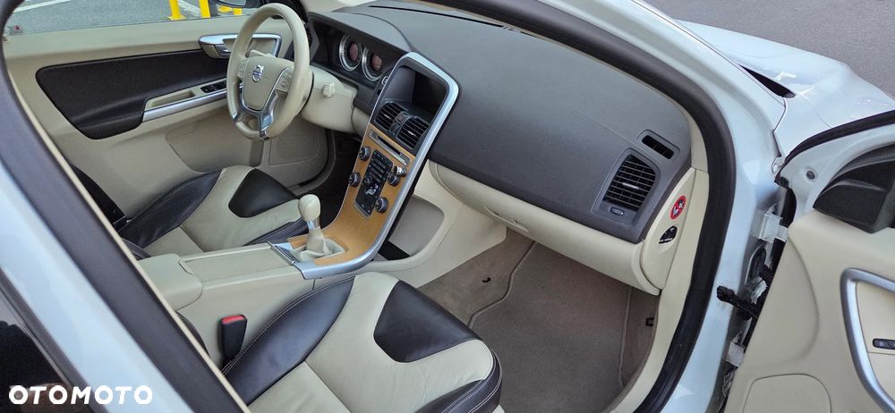 Volvo XC 60 D3 AWD Summum - 8