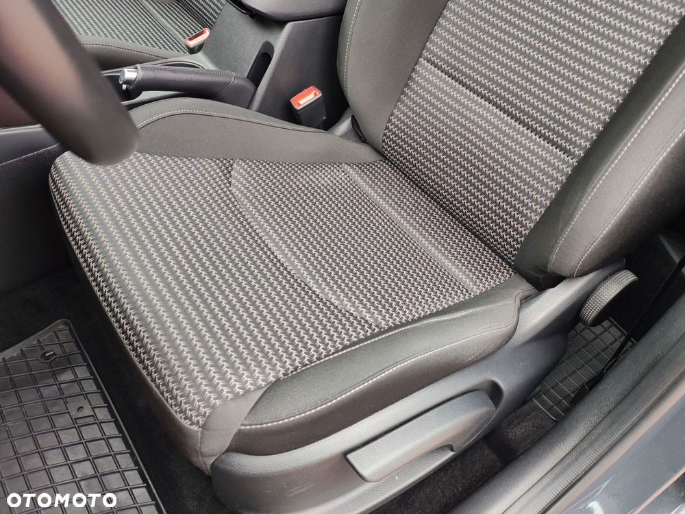 Kia Ceed 1.5 T-GDI M - 12