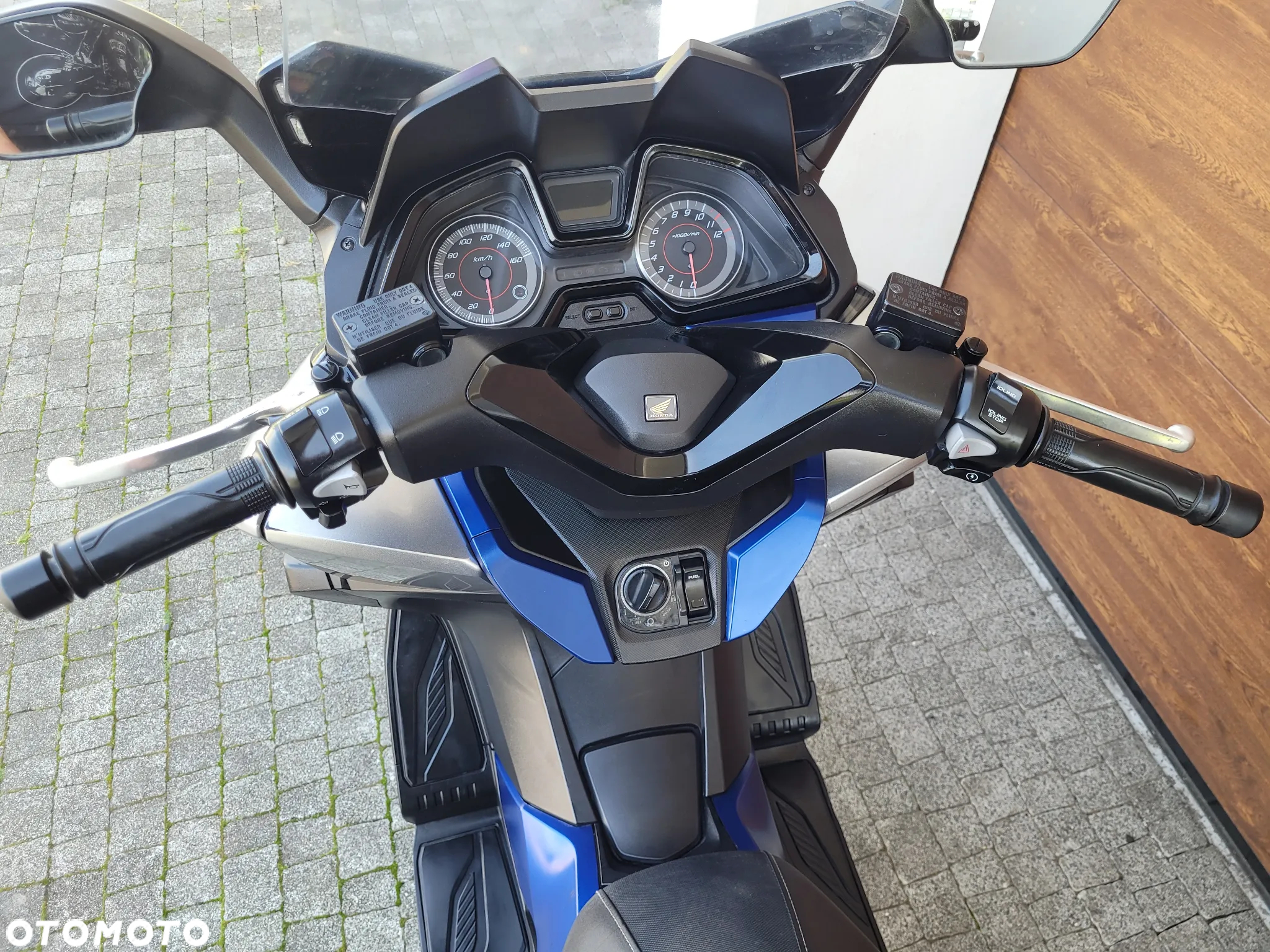 Honda NSS - 11