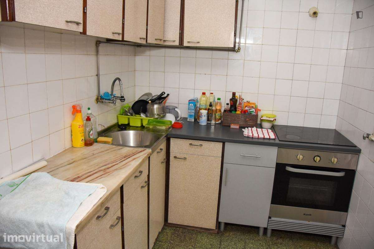 Quarto - localizado em Bairro do Sol Coimbra - Grande imagem: 5/9
