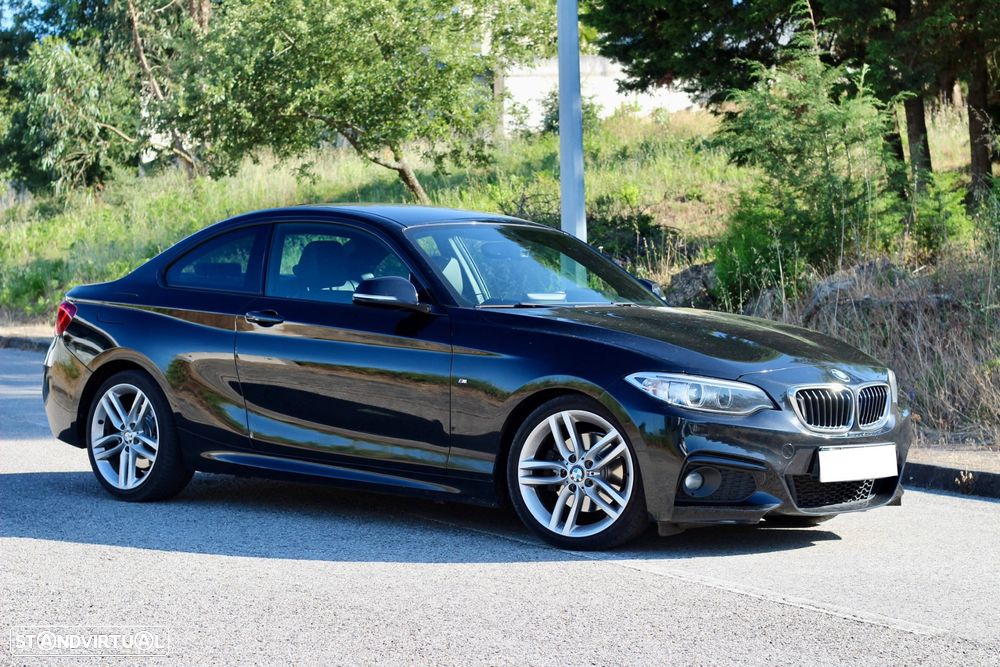 BMW 220 i Coupe Pack M - 3