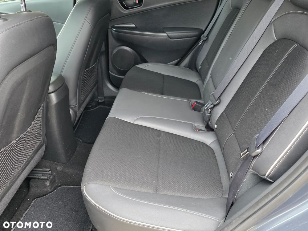 Hyundai Kona - 25