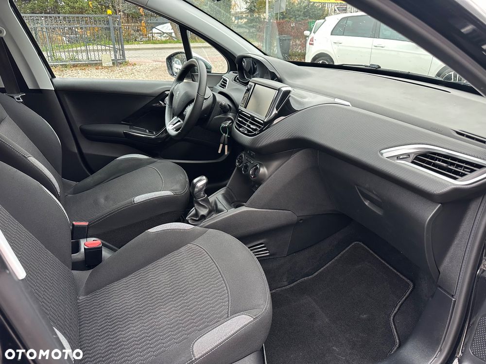 Peugeot 208 1.2 PureTech Style - 7
