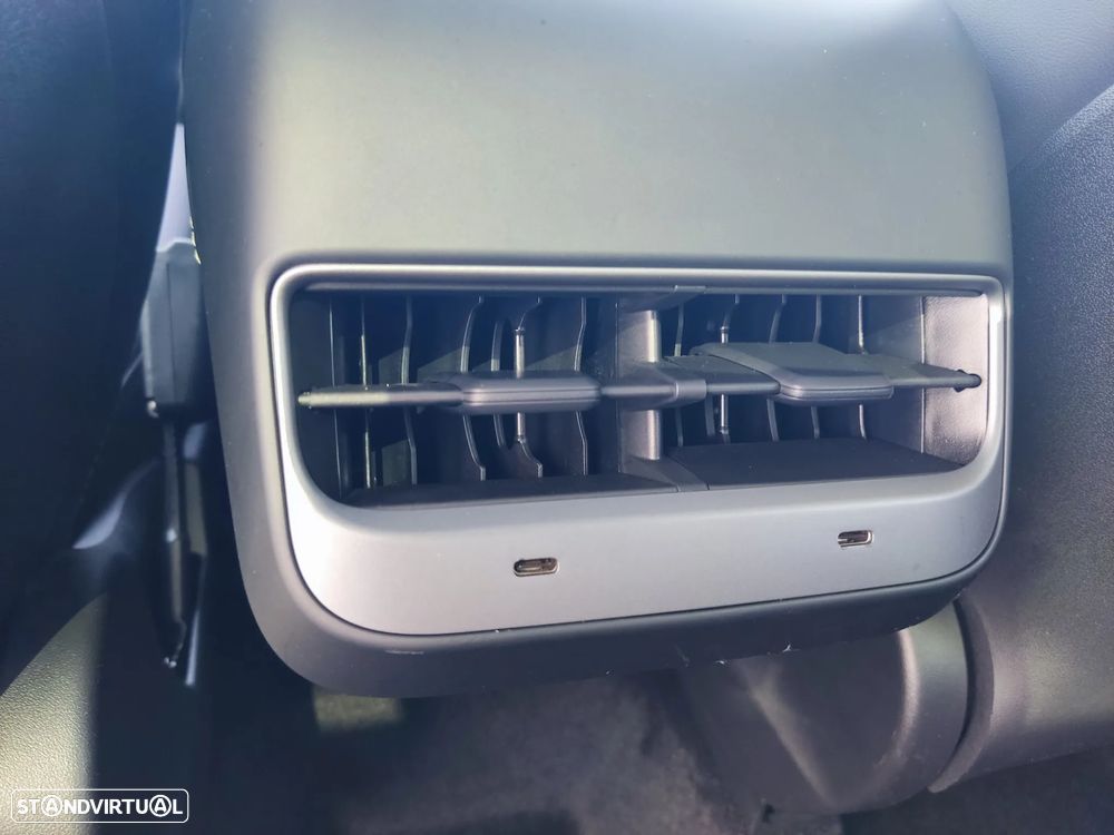 Tesla Model Y Long Range Tração Integral - 16