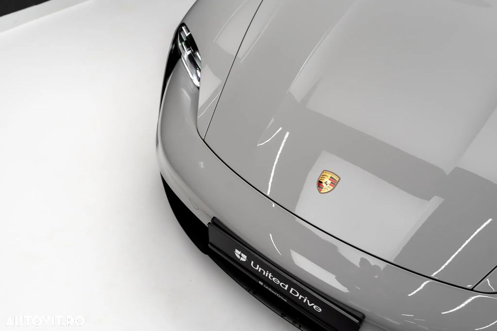Porsche Taycan Standard - 9