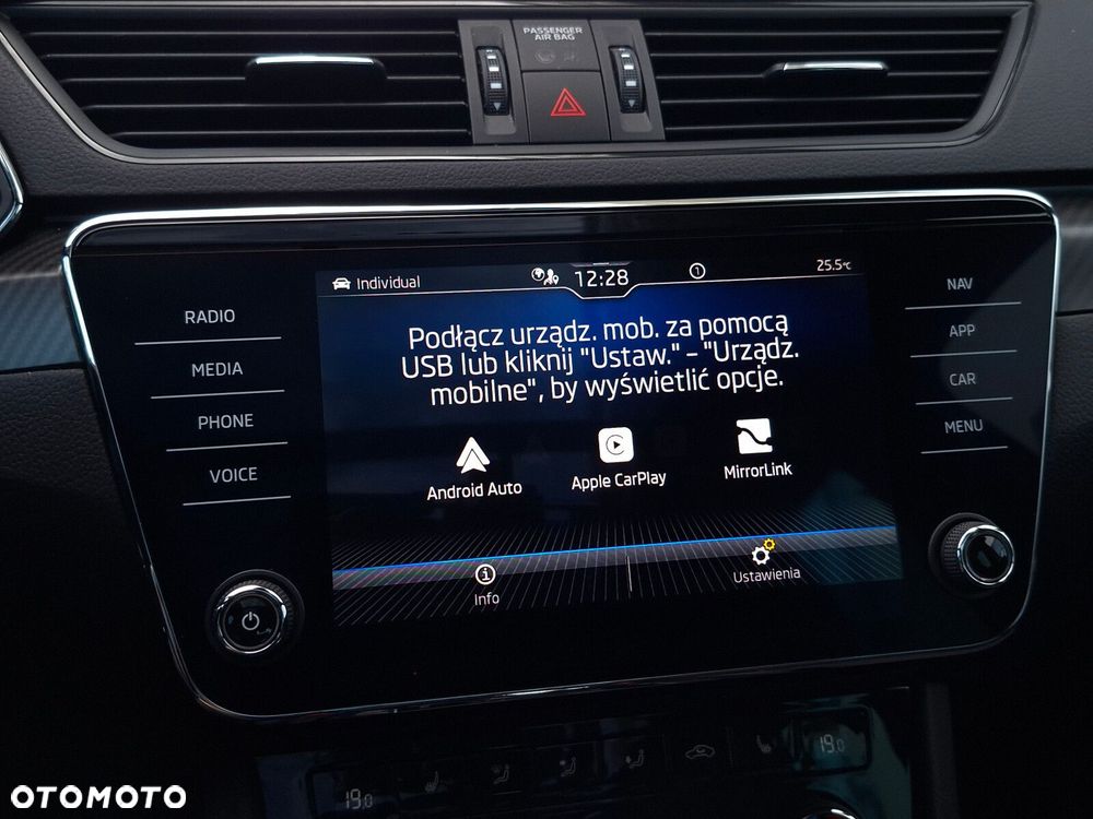 Skoda Superb 2.0 TDI SCR 4x4 Sportline DSG - 27