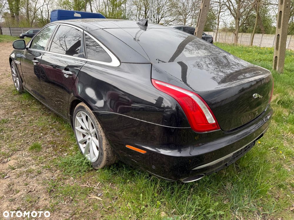 Jaguar XJ 3.0 D V6 LWB Portfolio - 3