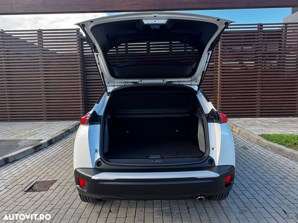 Peugeot 2008 BlueHDi 130 EAT8 GT - 19