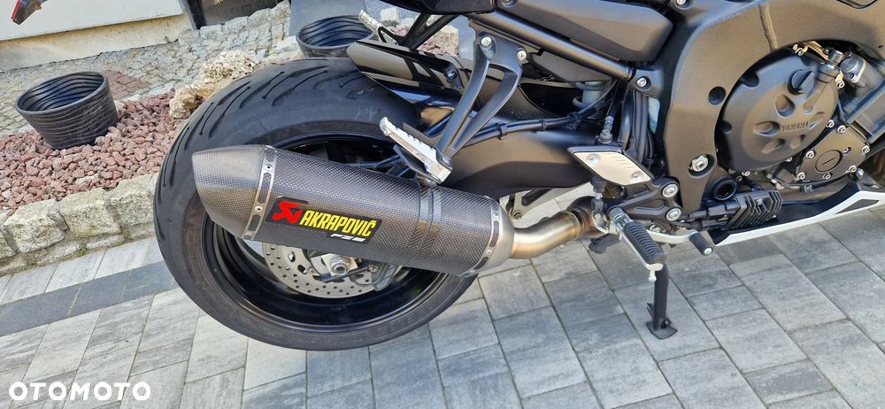 Yamaha FZ8 - 6