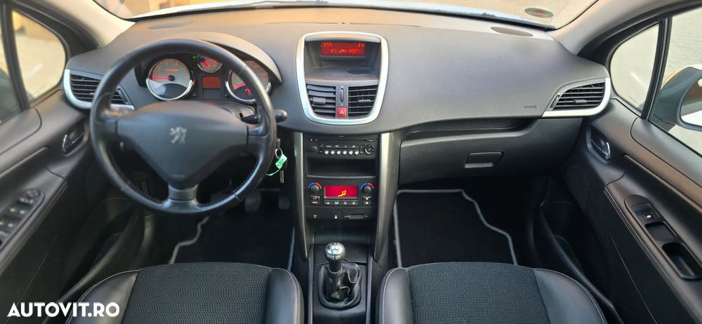 Peugeot 207 120 VTi Outdoor - 6