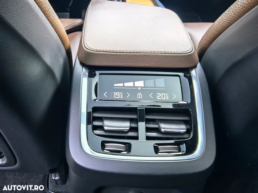 Volvo XC 90 T8 AWD Recharge Geartronic Inscription - 22