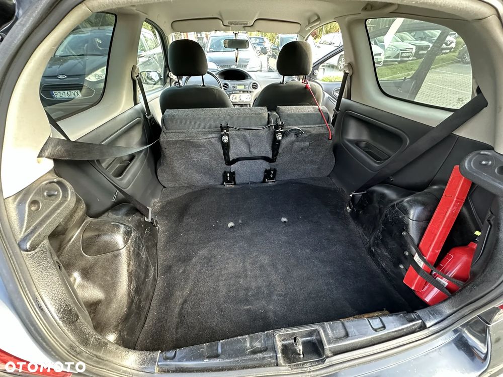 Toyota Yaris - 18