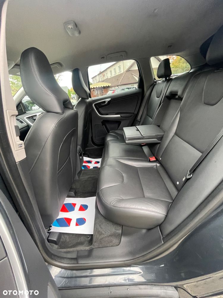 Volvo XC 60 D3 Inscription - 6