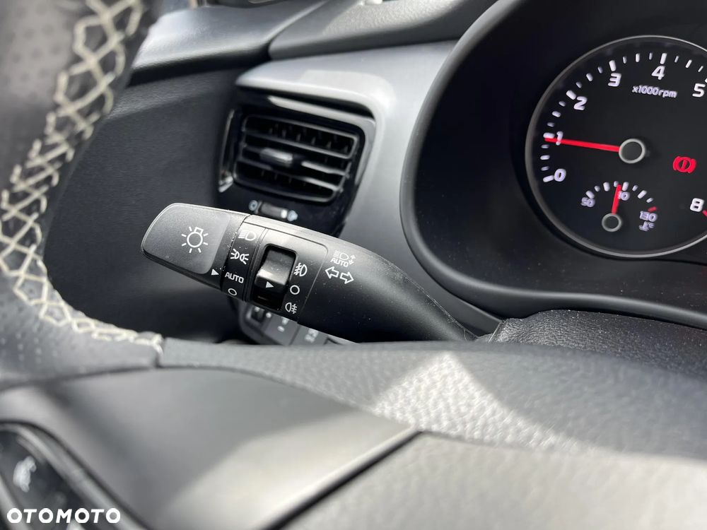 Kia Stonic 1.0 T-GDI L - 23