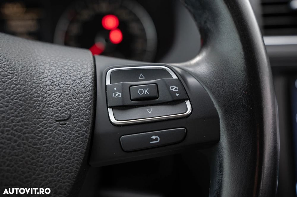 VOLKSWAGEN Jetta 2011 — imagine 19