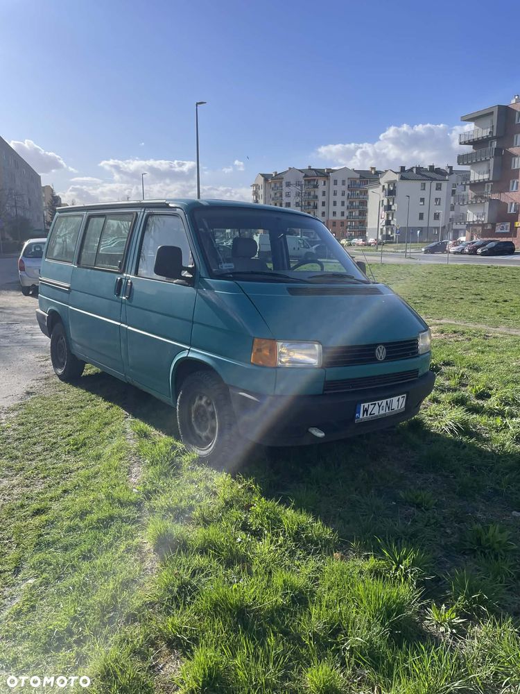 Volkswagen Multivan - 2