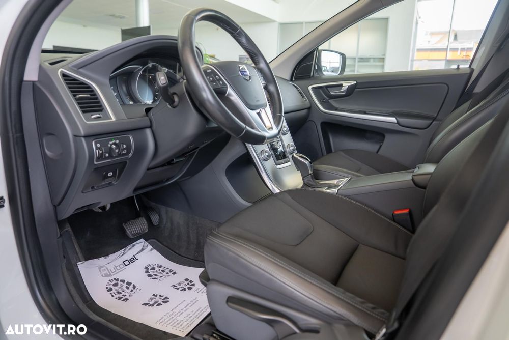 Volvo XC 60 D4 AWD Geartronic Momentum - 16