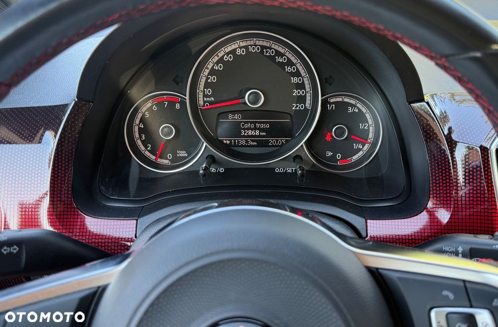 Volkswagen up! 1.0 TSI GTI - 13