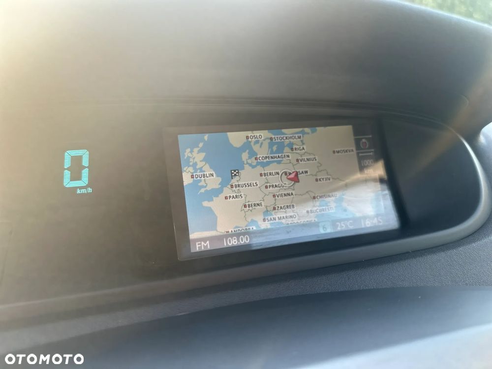 Renault Grand Scenic - 7