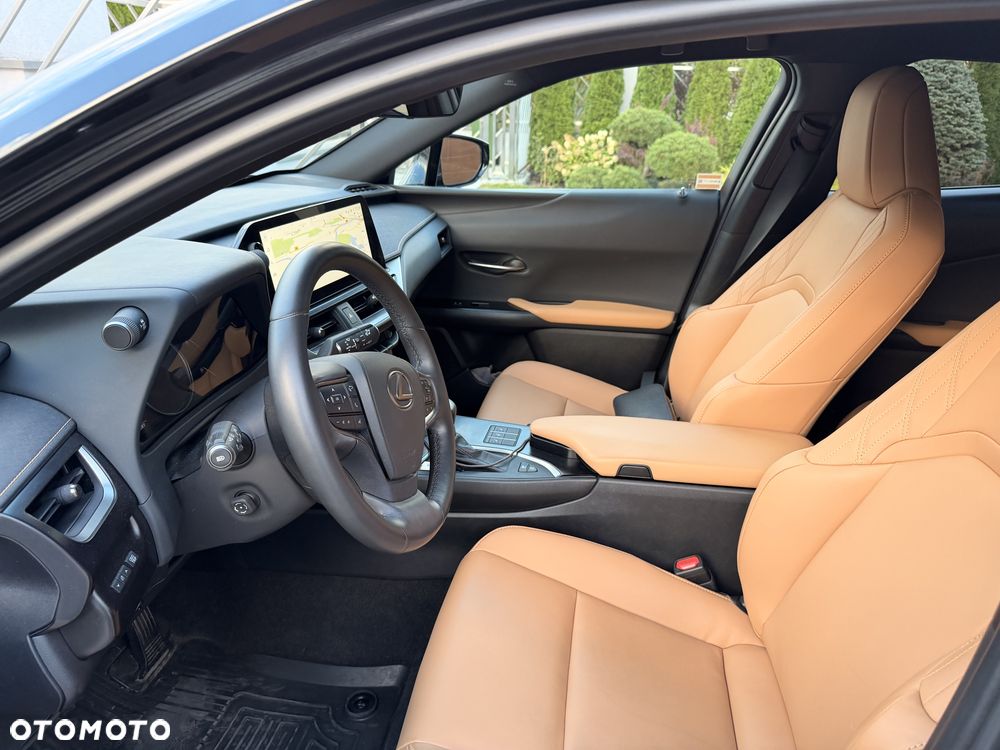 Lexus UX - 11
