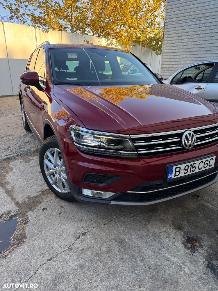 Volkswagen Tiguan - 1
