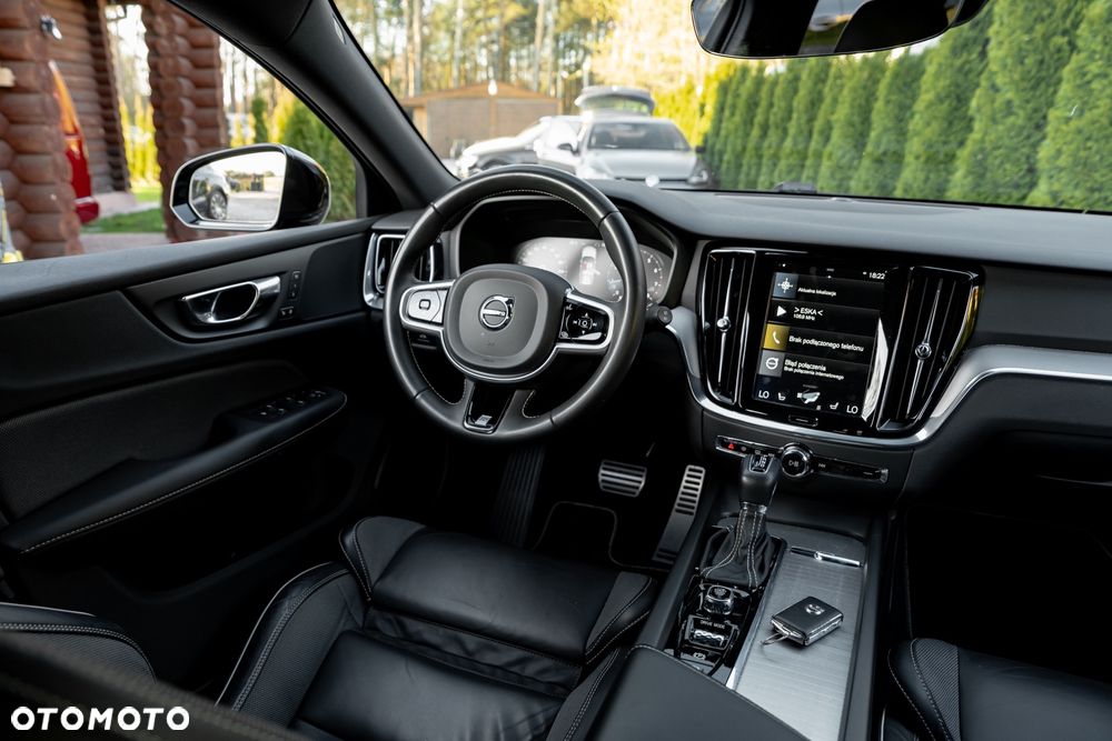 Volvo V60 B5 B R-Design - 26