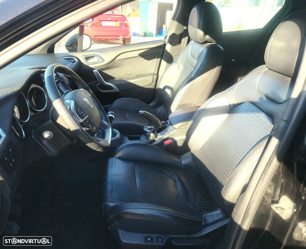 Citroën DS4 1.6 e-HDi So Chic - 11