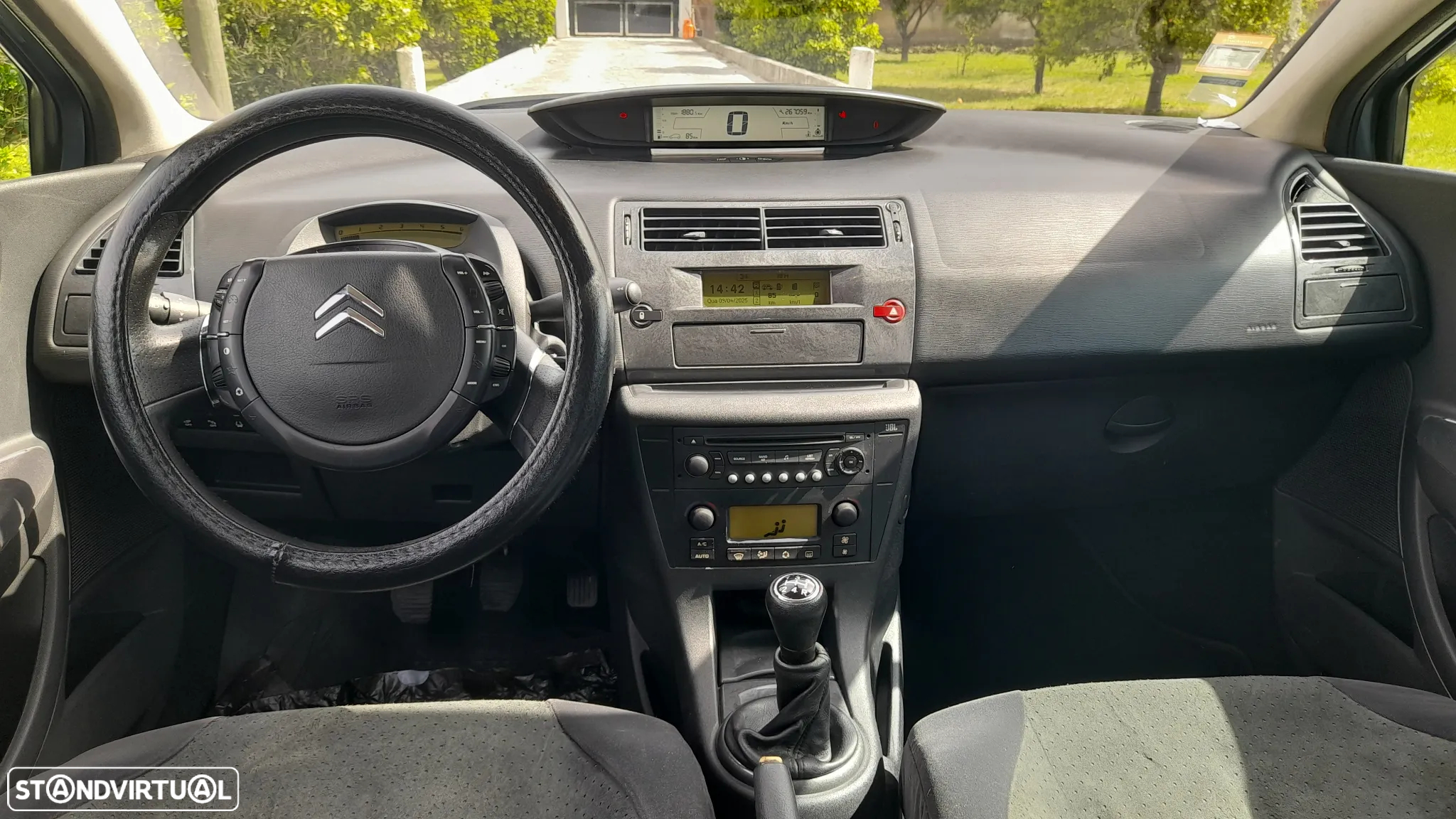 Citroën C4 1.6 HDi 110 Exclusive - 17