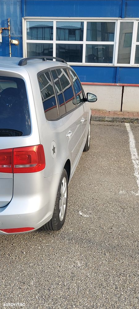 Volkswagen Touran - 5