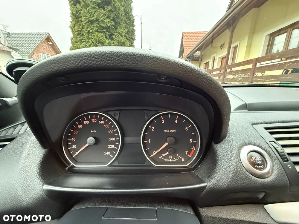 BMW Seria 1 118i - 22
