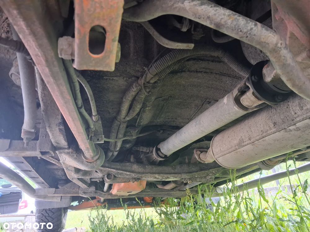 Mitsubishi Pajero 2.5 TD GL - 38