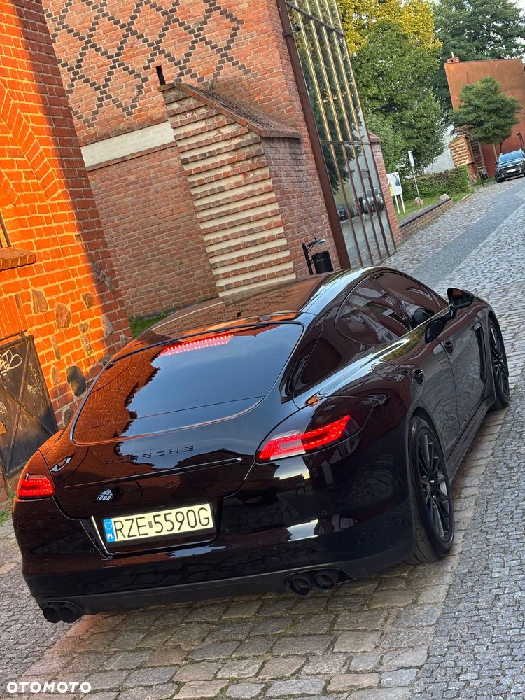 Porsche Panamera 4S - 13